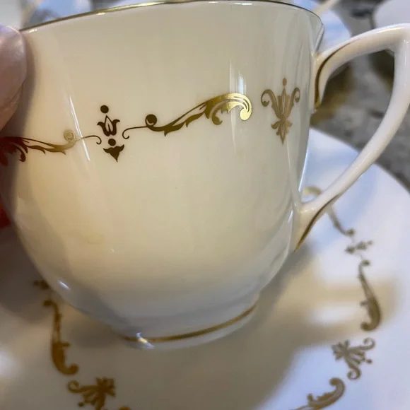 VINTAGE ROYAL WORCESTER GOLD CHANTILLY TEA CUP‎ & SAUCER SET (6) - Picture 3 of 6